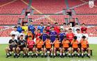 U17全队身穿俱乐部球衣合影：万项比星，泰山众将做经典庆祝
